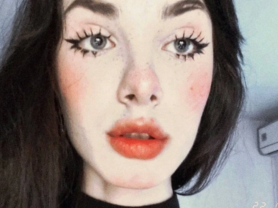 Chatroom XXX hors ligne de Alice__Aris