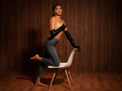 Violeth_Moraa - Girl 