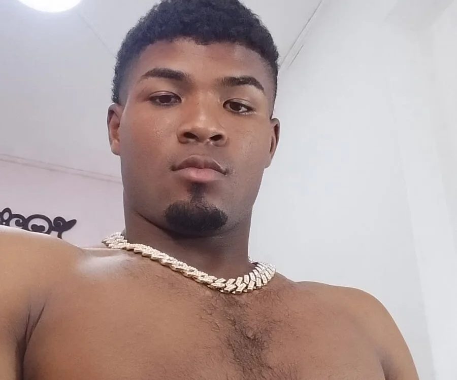 Juan_123__'s Offline XXX Chat