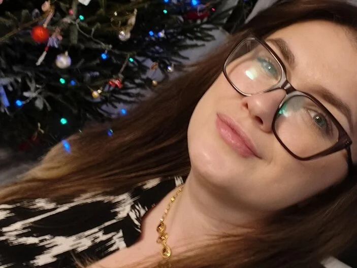 ChloeSensual's Offline Chat Room