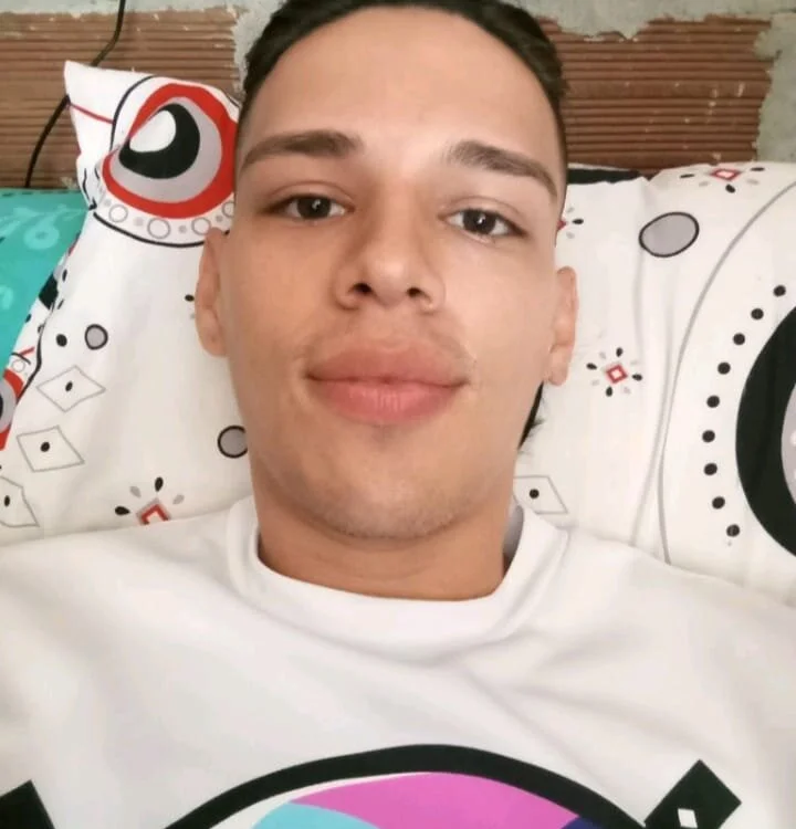 Bonclay_'s Offline Chat Room