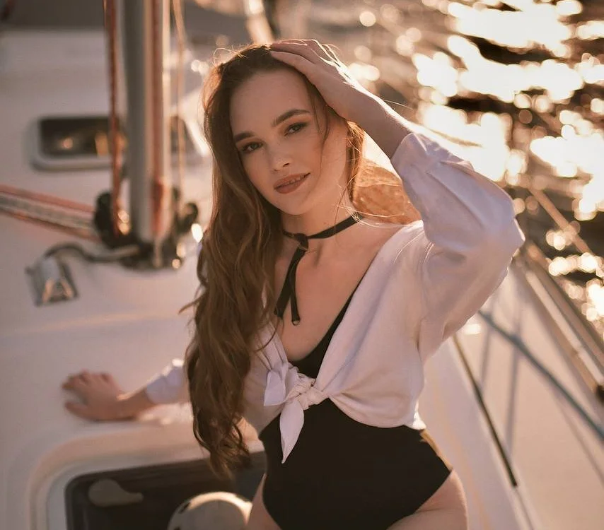 JaneJonesv's Offline XXX Chat
