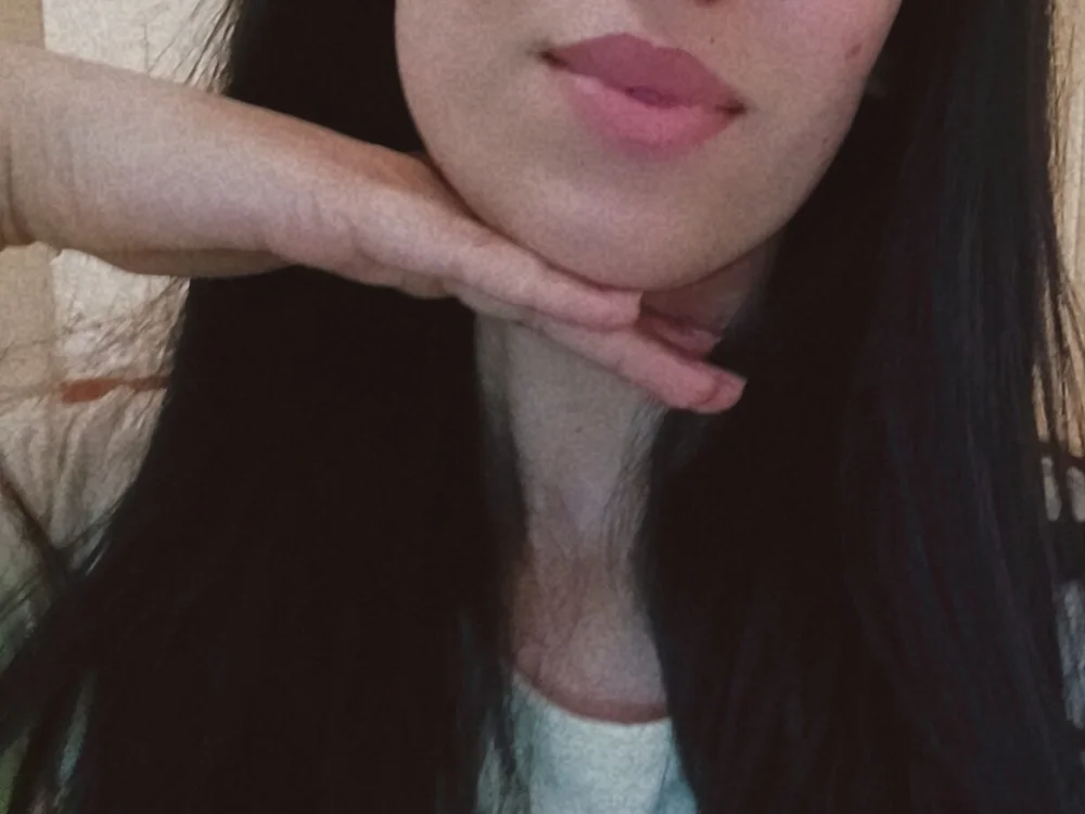 Eva_love26 Adlı Modelin Çevrimdışı XXX Sohbeti