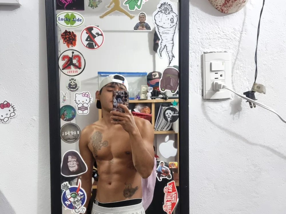 Juancamanei10's Offline Chat Room