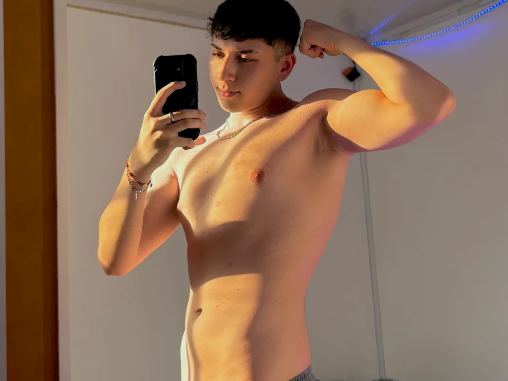 OLIVER_K Chat XXX Ngoại tuyến