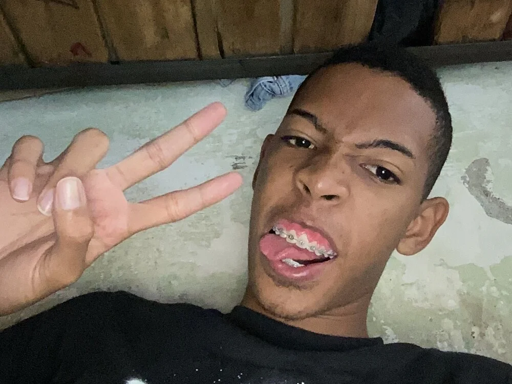 tonny_sexxxx offline XXX-chat