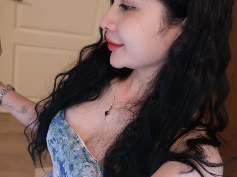 Chatroom XXX hors ligne de Yenhot18