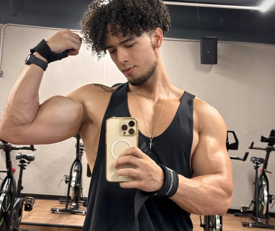 AlphonseTwist's Offline XXX Chat