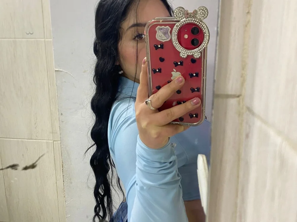 selene_walker_'s Offline XXX Chat