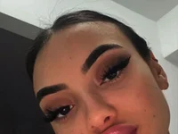 RachellRavee Adlı Modelin Canlı Sohbet Odası