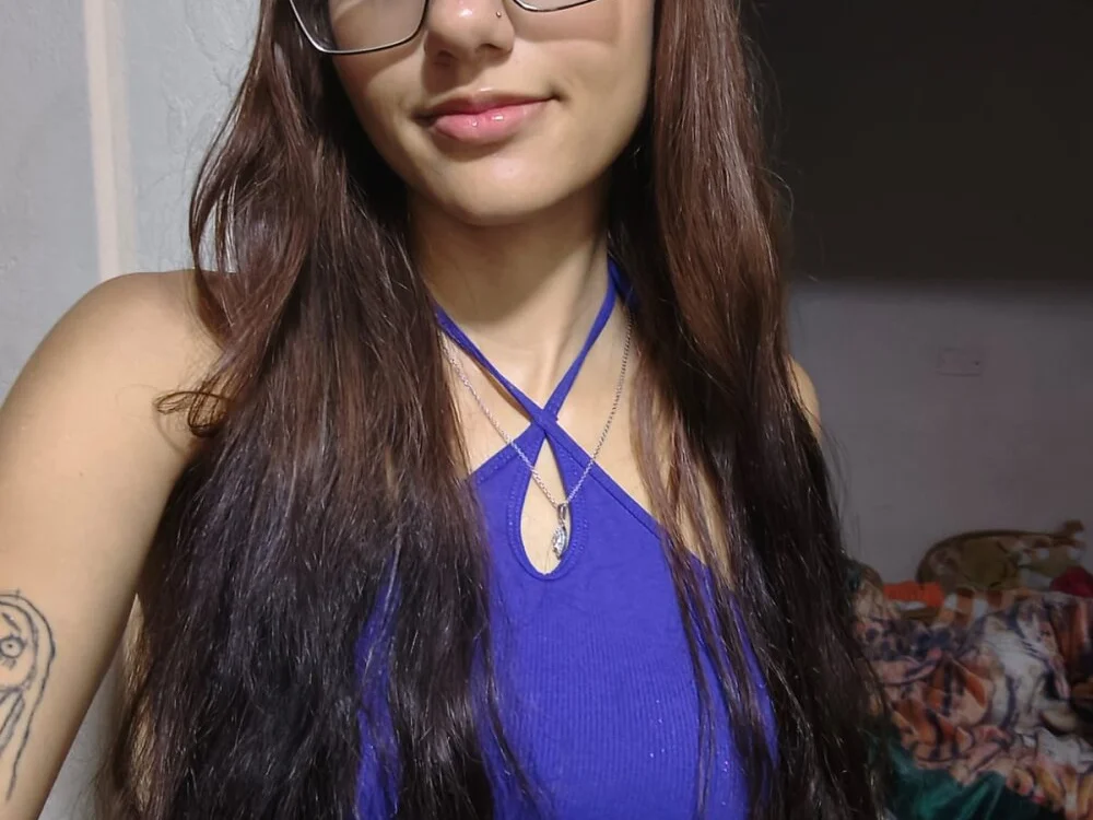 isabella__lux's Offline XXX Chat