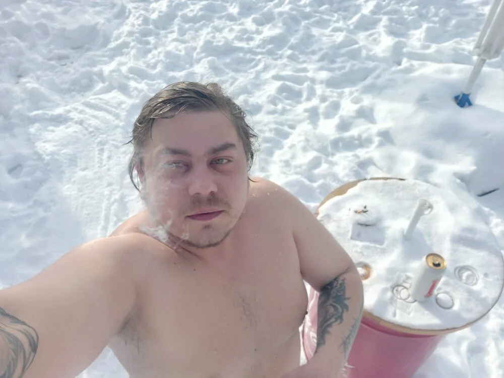 Djeki21 Offline XXX Chat