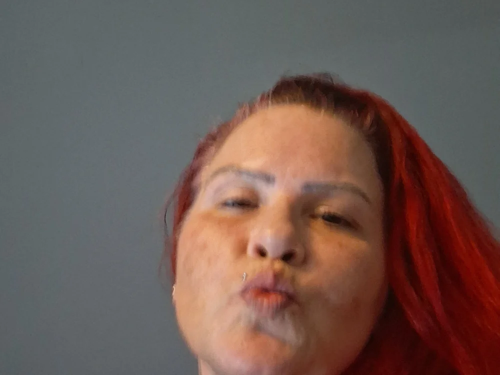 Goddessalizeee: офлайн-секс-чат