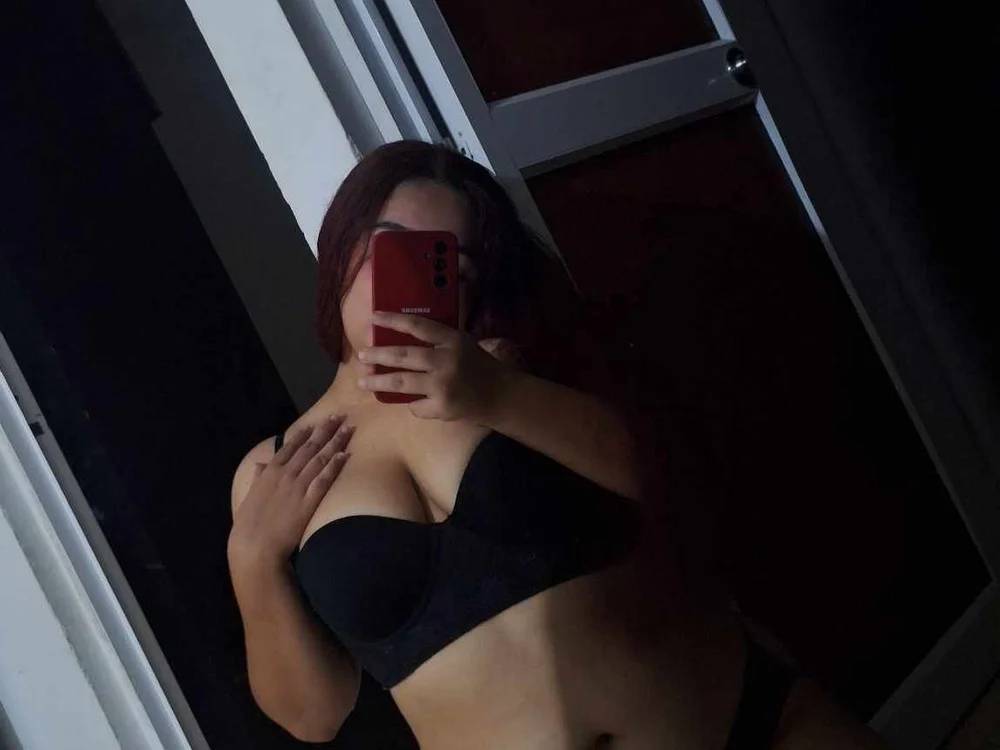 adeline_2's Offline XXX Chat