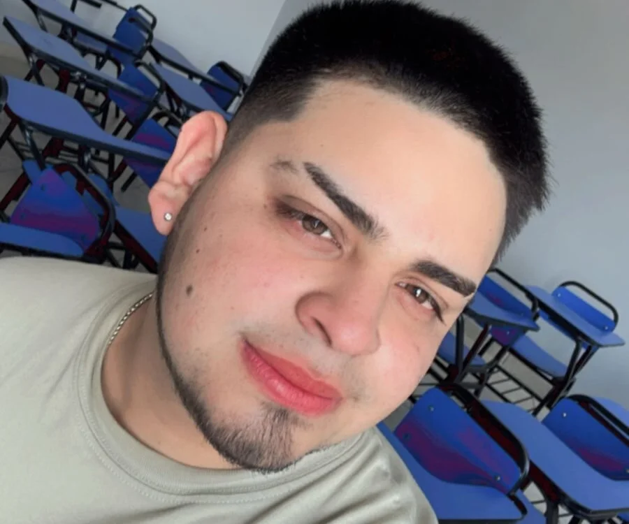 eloso20 Chat XXX offline