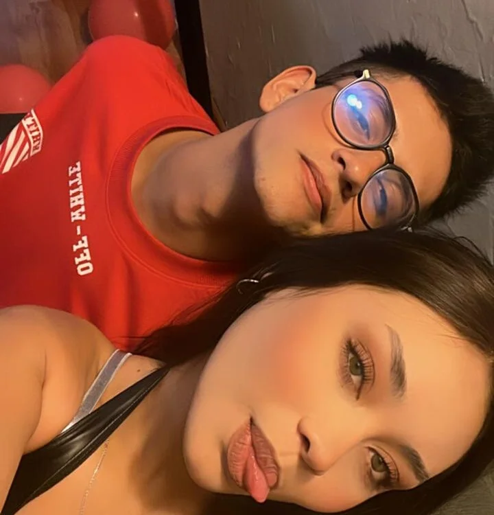 Chat XXX offline de Noa_Arez