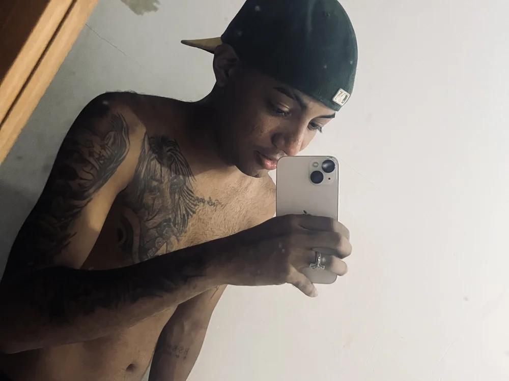 Offline XXX chat modela Enoc-23