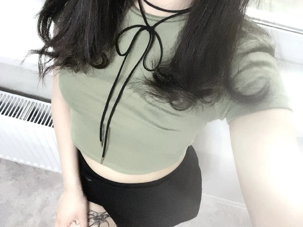 Di_Bessy's Offline Chat Room