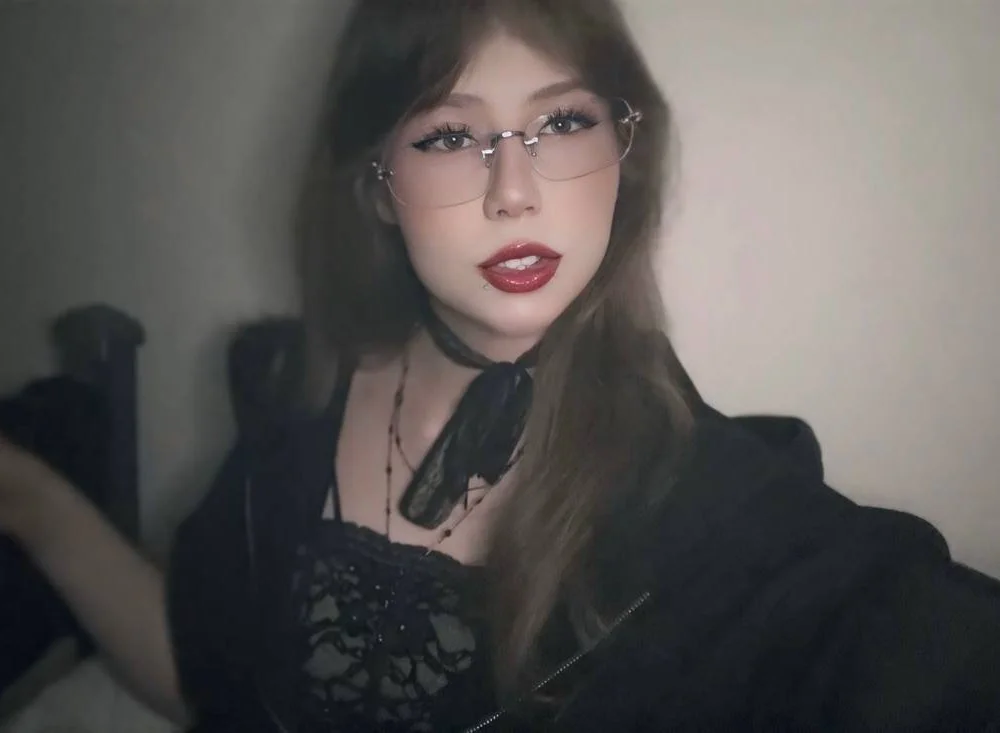 TarraSmudrick Offline XXX-chat