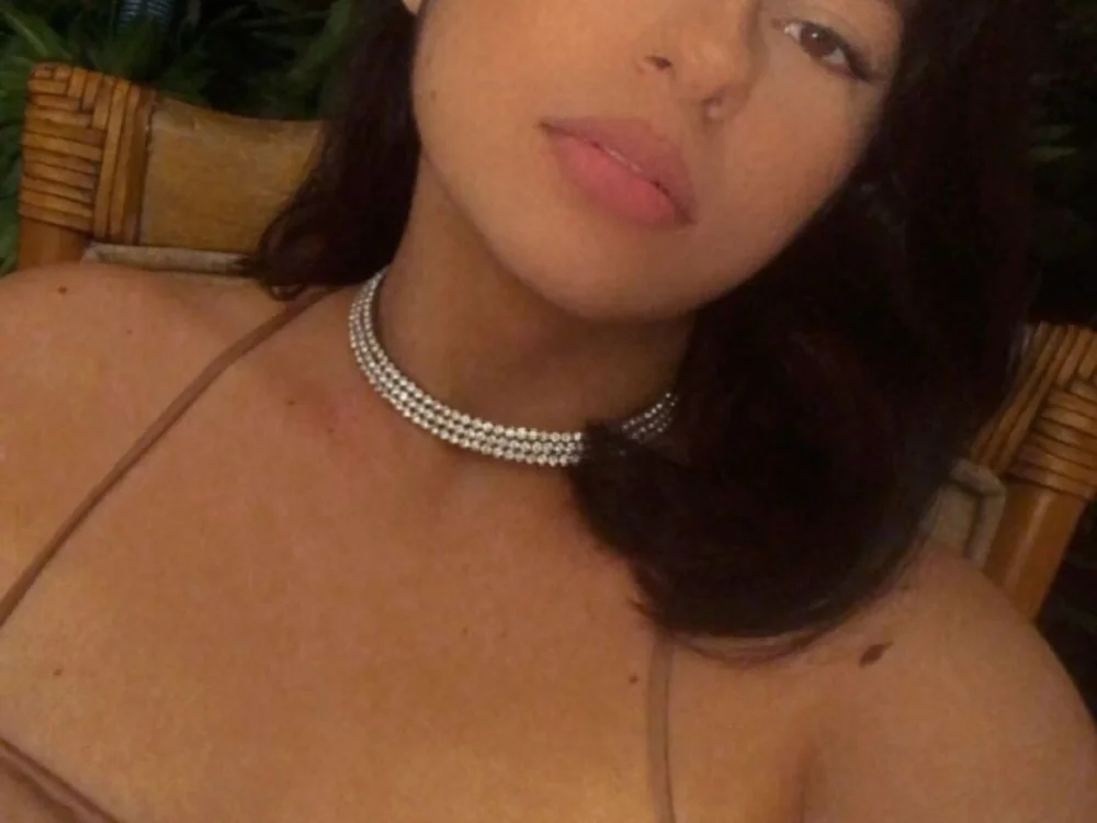 DiamoniqueX's Offline Chat Room