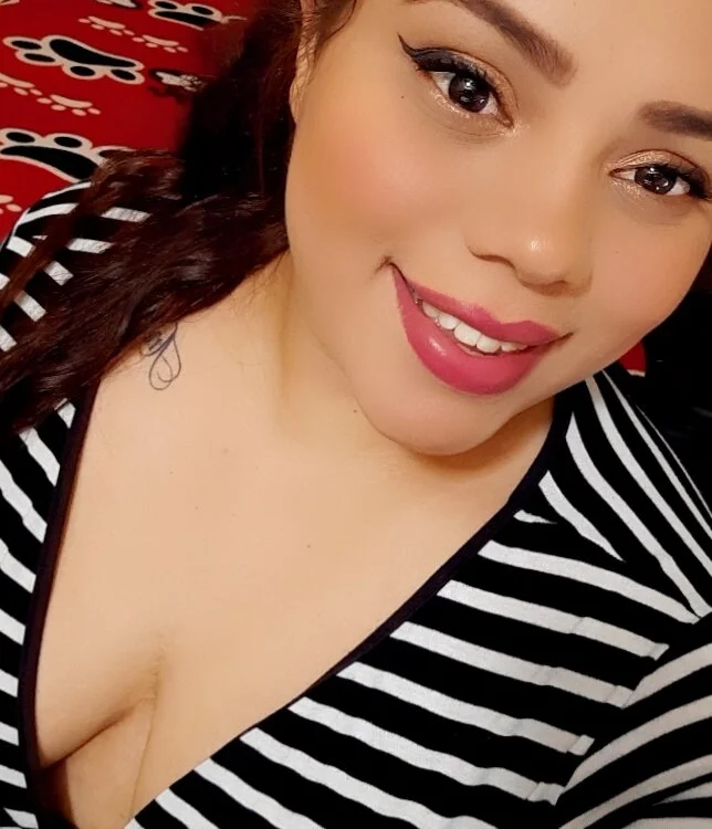 Anabelenx1's Offline Chat Room