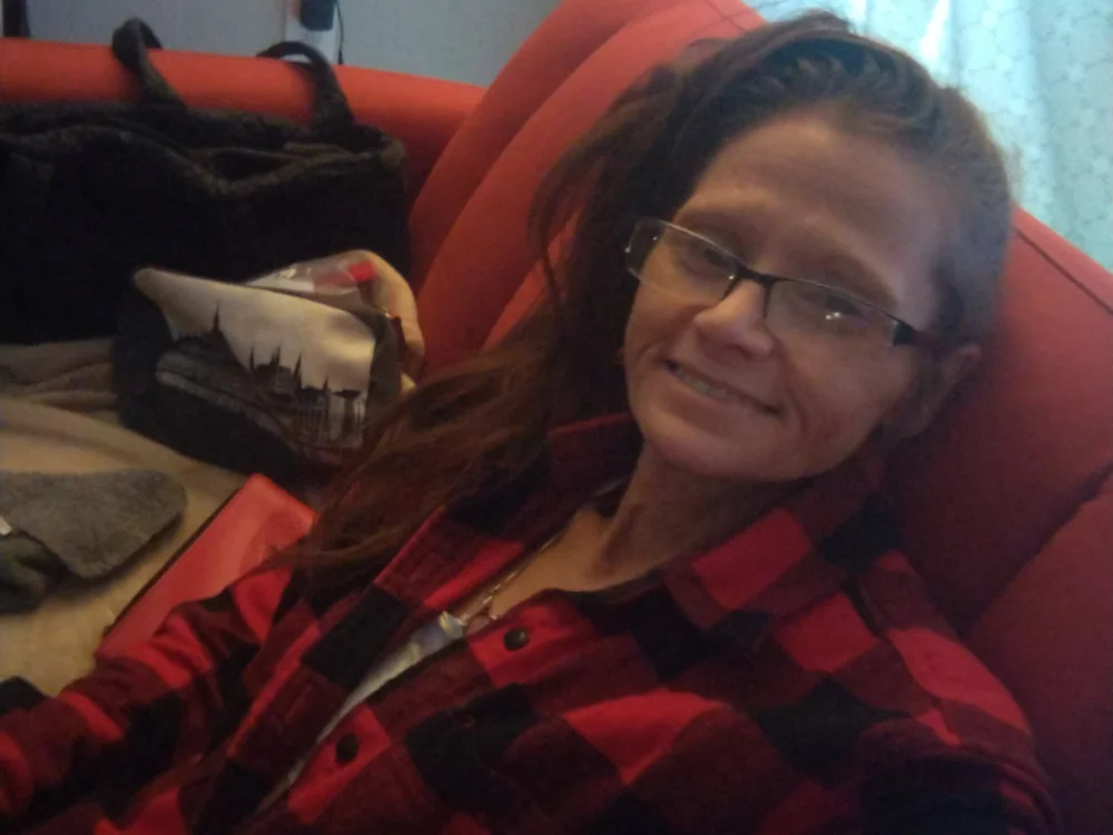 LilRedAss' Offline Chat Room
