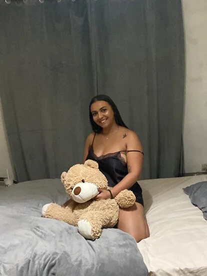 ella_ryder's Offline Chat Room