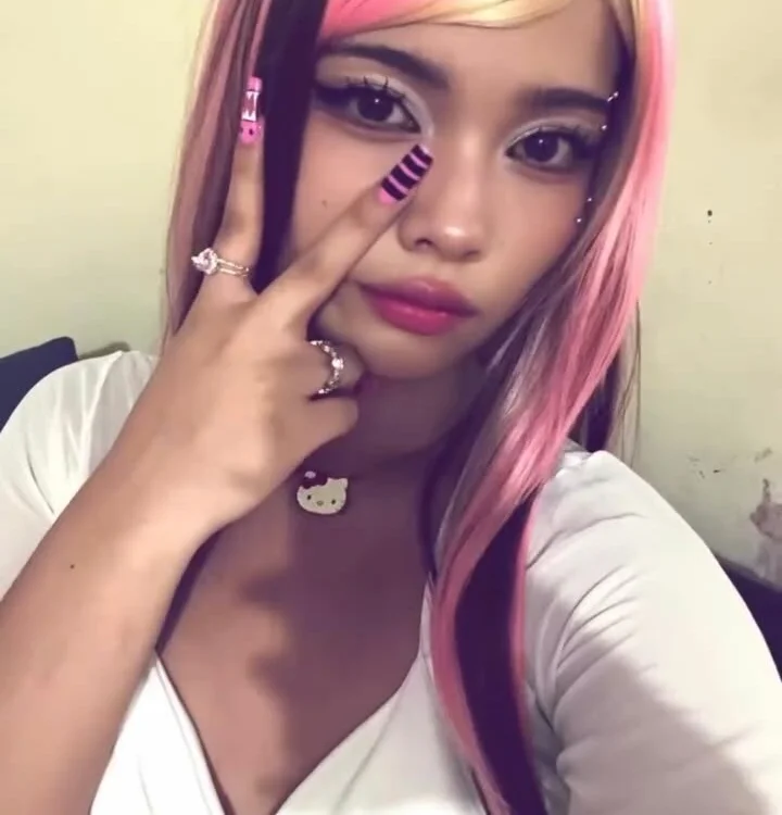 leyla_finch's Offline XXX Chat