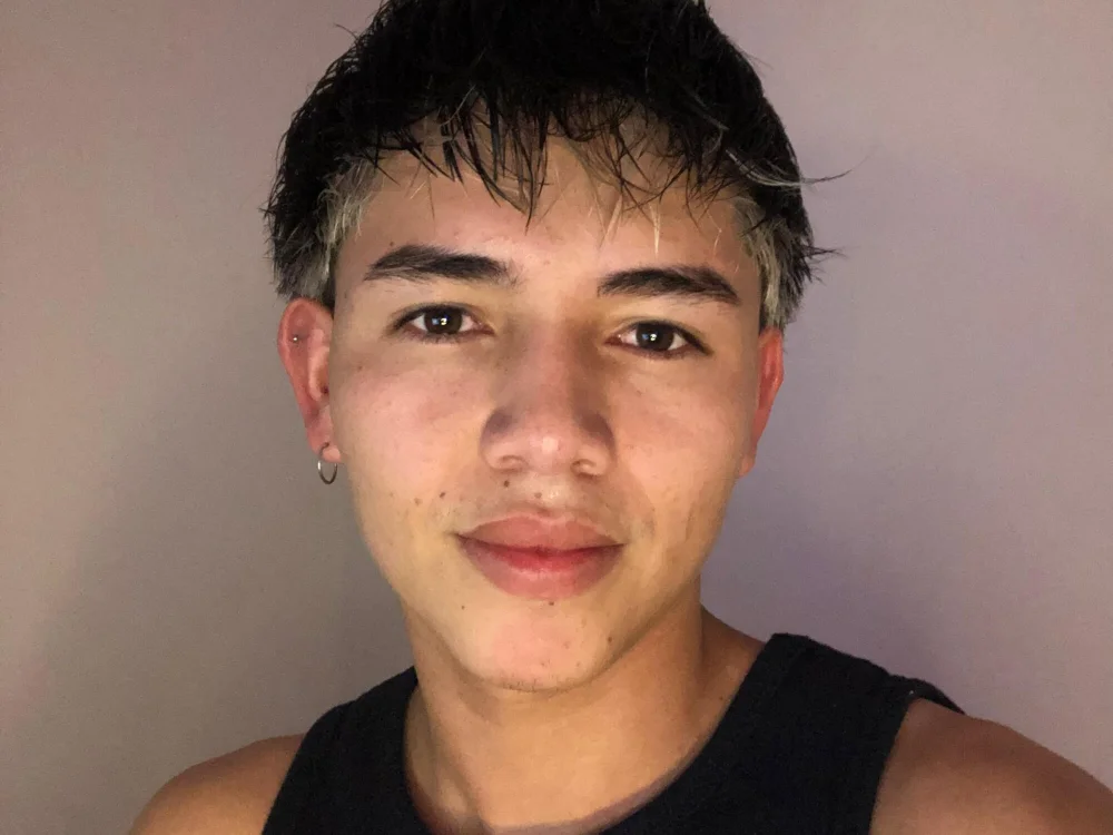 Dylan_Kim_'s Offline XXX Chat