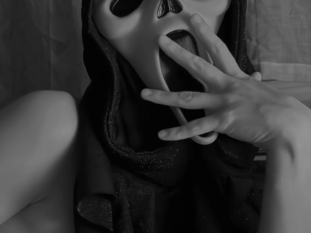 SilentScreamsVan- Chat XXX offline