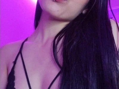 Angela_skinny0