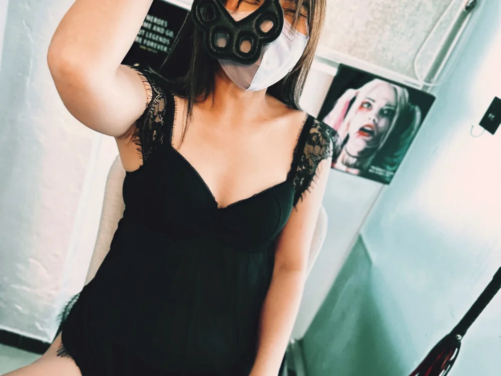 yourbootygirl Offline XXX-Chat