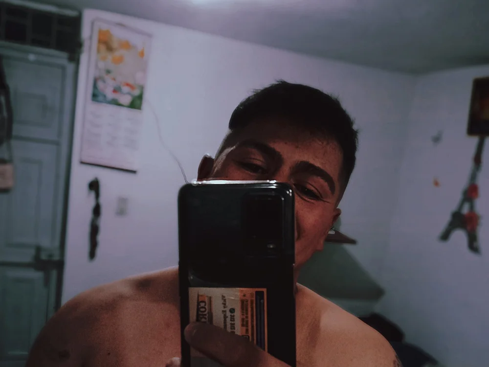 Marlon69-'s Offline XXX Chat