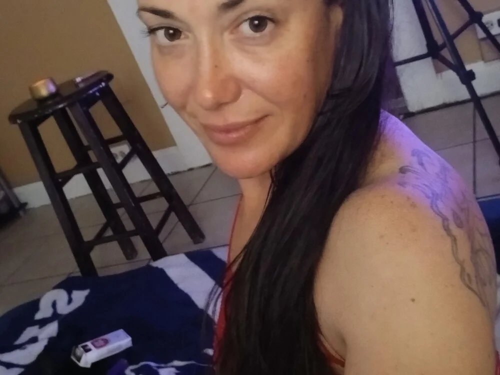 CoupleFreaks2046's Offline XXX Chat