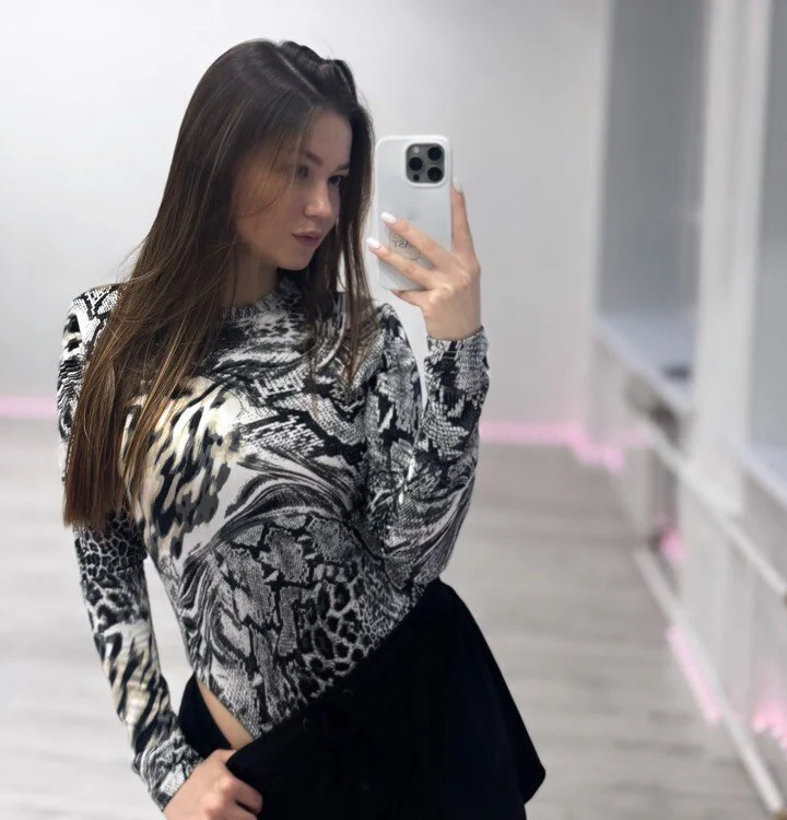 KissMeViolet's Offline XXX Chat