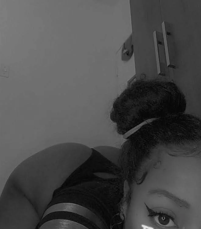 Sara_sofiaa27's Offline XXX Chat
