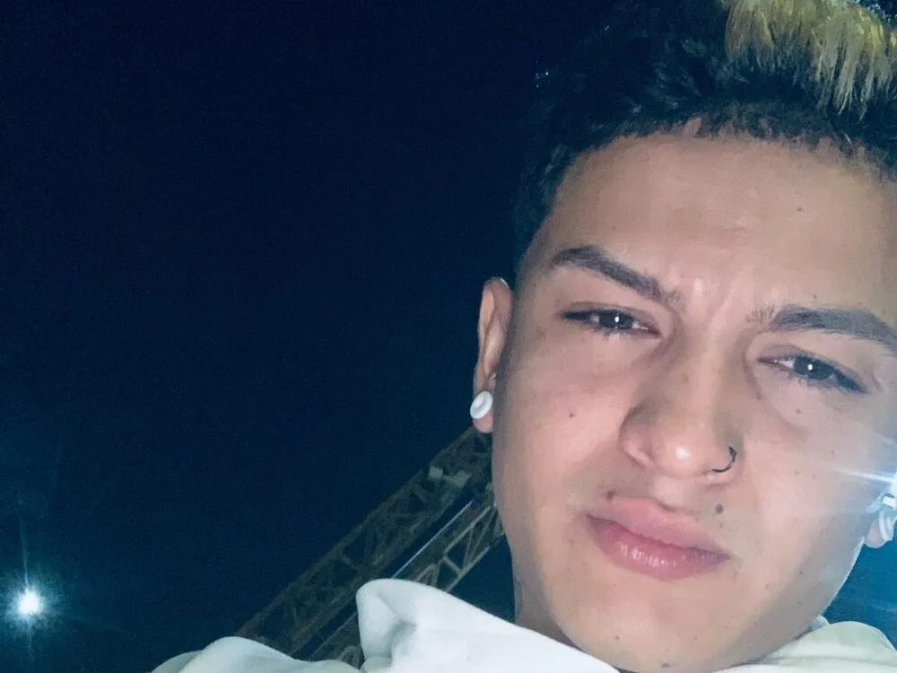 Offline XXX chat modela play_hard2