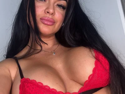 HotLivv69 on StripChat