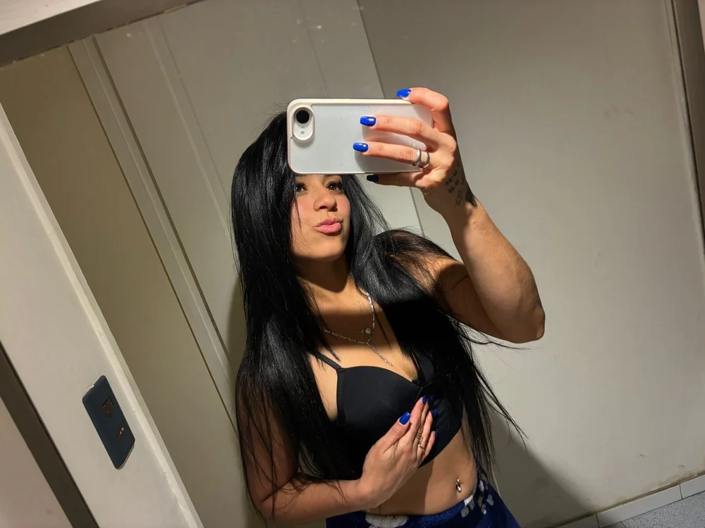 GabyHott_ 離線 XXX 聊天