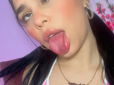 crisbell_lopez webcam livesex profile in latino cams