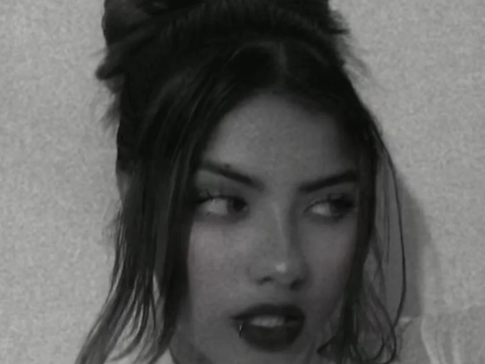 Evelin_Mill's Offline XXX Chat