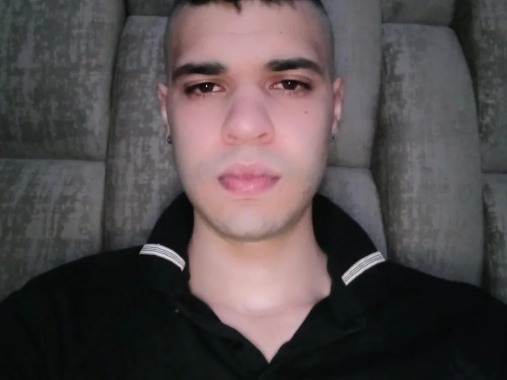 Momochiki_90 offline chatrum