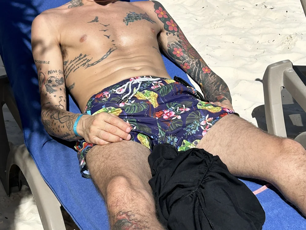 Jackcazzone_82 Obrolan XXX Offline