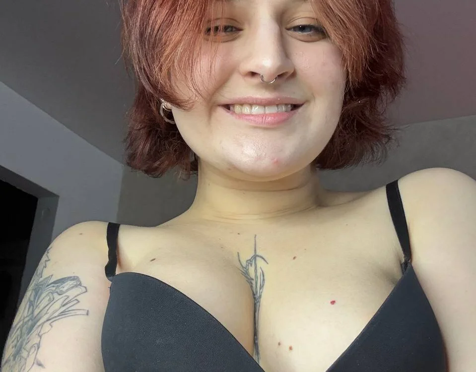 دردشة Kira_Chain الجنسية دون اتصال