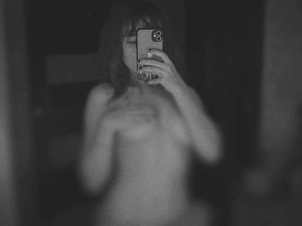 Marilyn_Holmes cam model