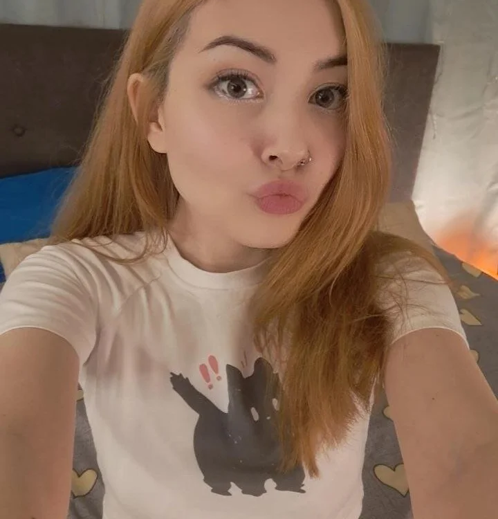 SunnBeecham's Offline Chat Room