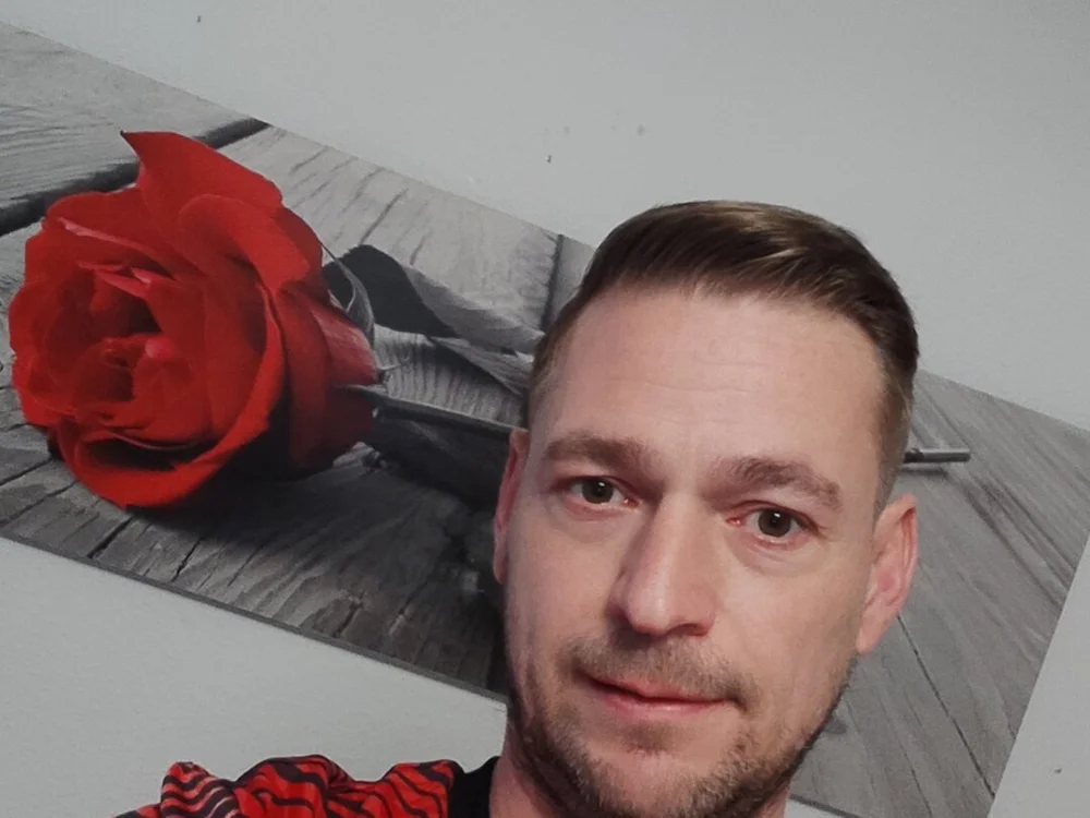 janosch319 Chat XXX offline
