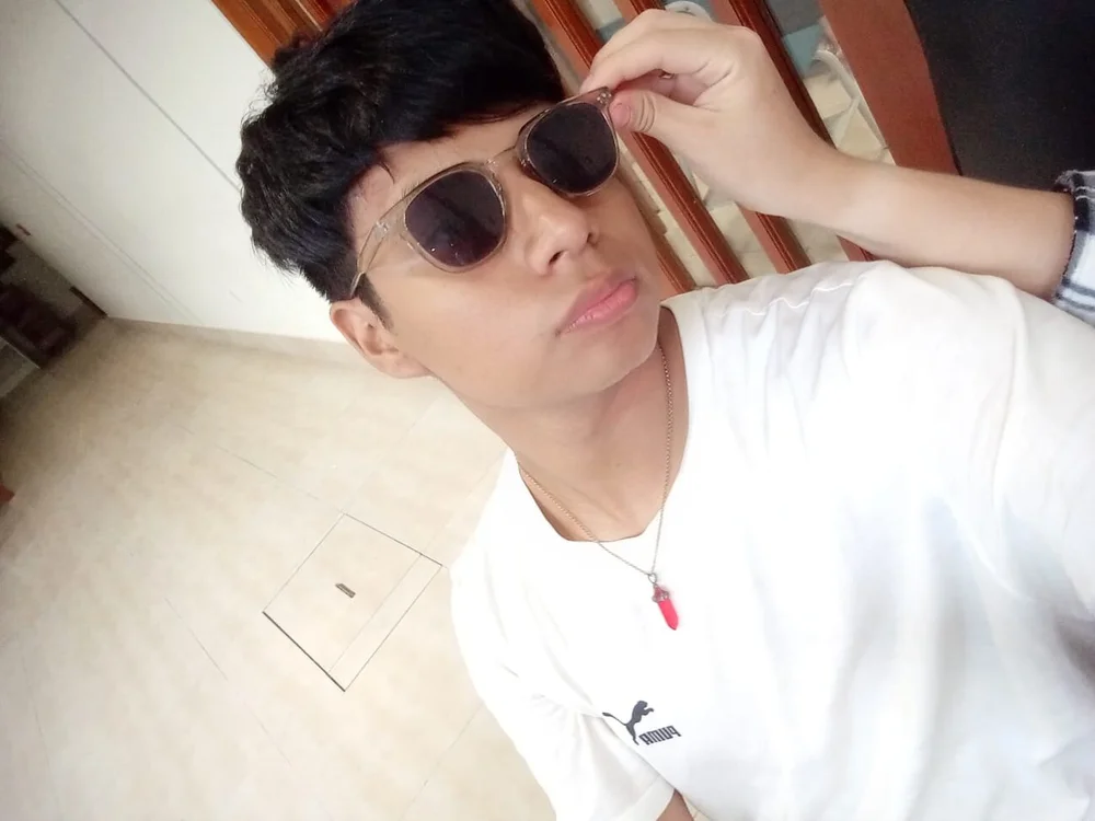 Axel_BABY offline XXX-chat