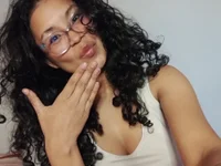 Chat +18 de Hathorlove ao vivo