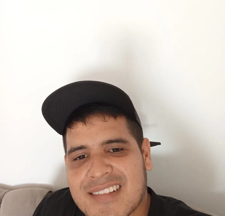 yhonboy's Offline Chat Room